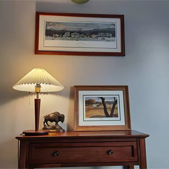 Retro Pleated Fabric Table Lamp with Mid-Century Modern flair for Mood Lighting